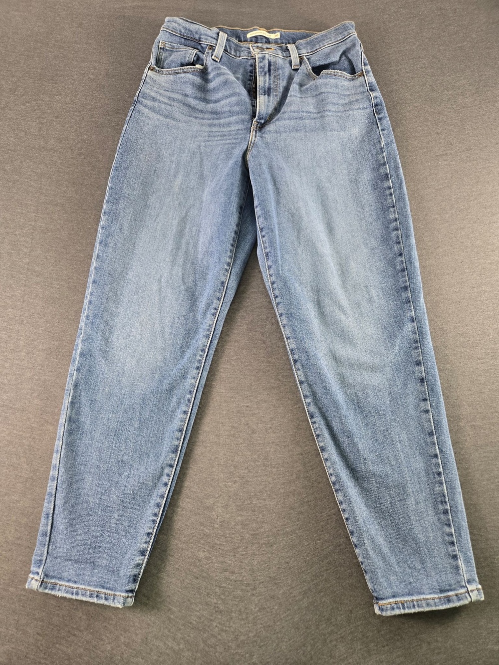 Levis High Waisted Mom Jeans Womens 30 Blue Medium Wash Relaxed Denim Pants